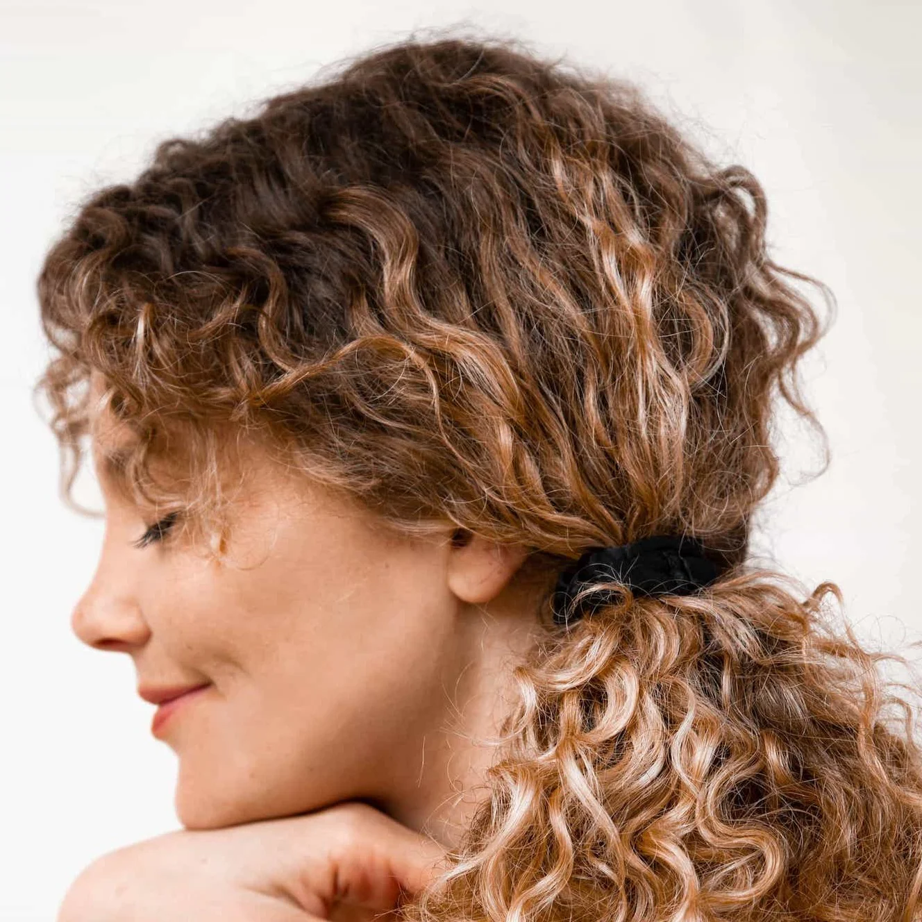 Only Curls Silk Scrunchies (Mini) - Black - Image 4